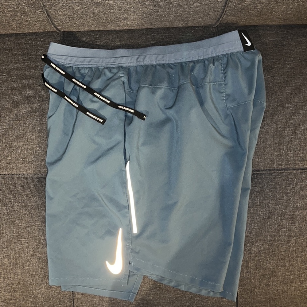 (New, no tags) Nike Running Stride Shorts mens medium